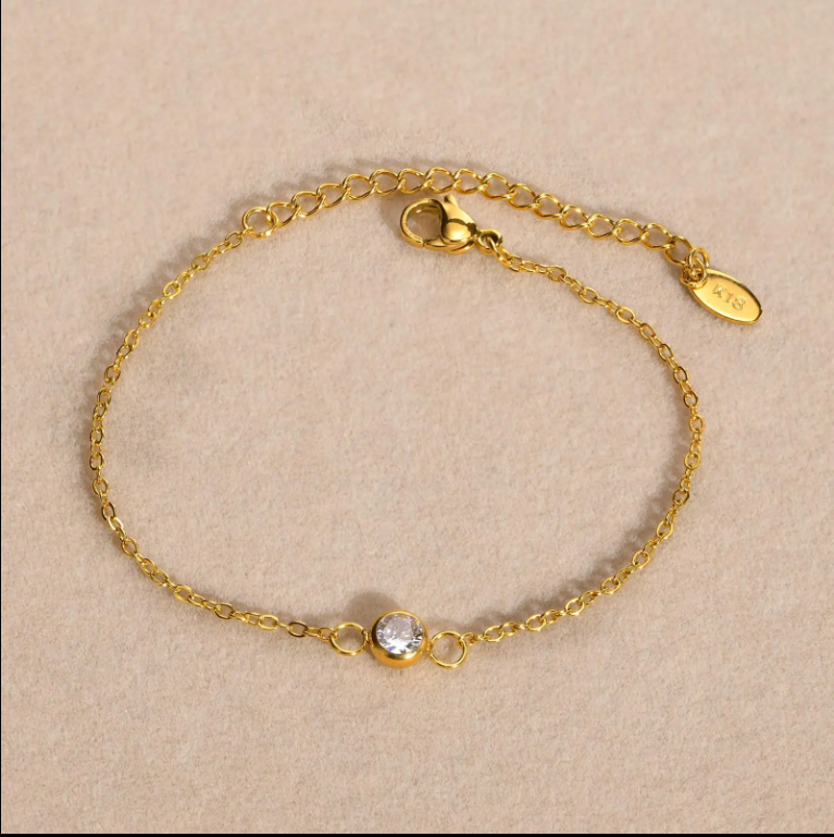 XP Stylish Leaf Clover Bracelet for Women